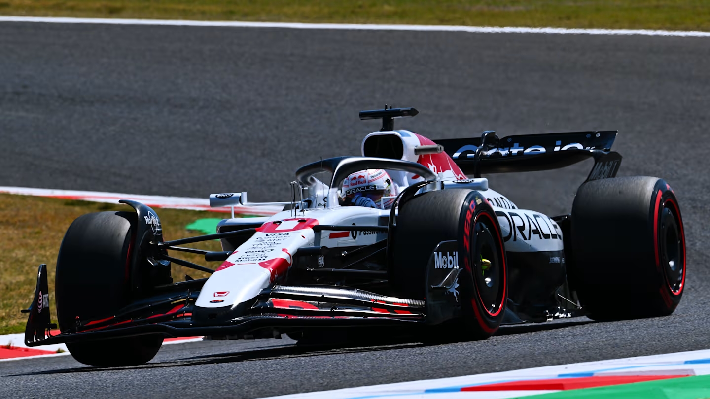 Verstappen strappa una pole a sorpresa a Suzuka per soli 0.012s su Norris nella qualifica del GP del Giappone